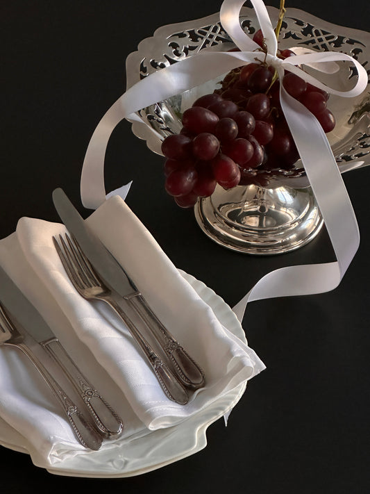 Coupe sur pied en métal argenté anglais