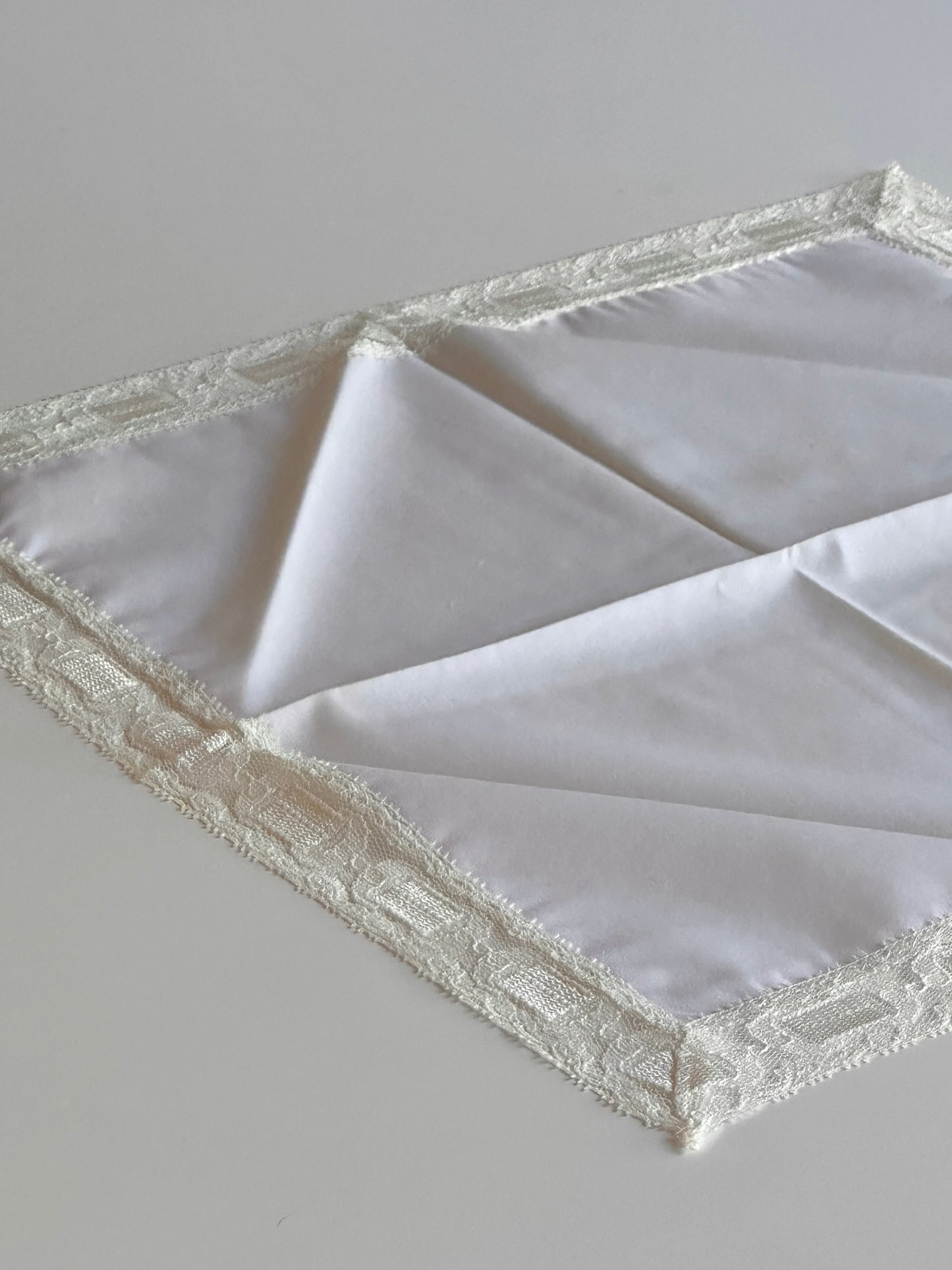 Set of Vintage Lace Table Napkins (set of 4)