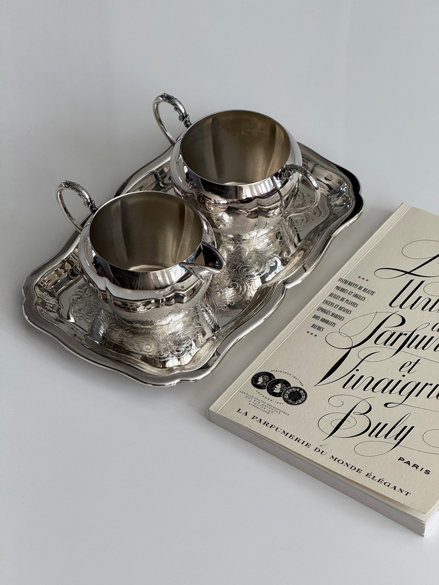 Elegant three-piece Creamer and Sugar Bowl Set