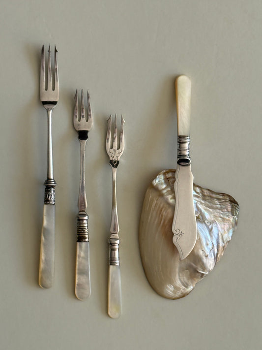 Antique Mother of Pearl Hors D’œuvre Cutlery Set