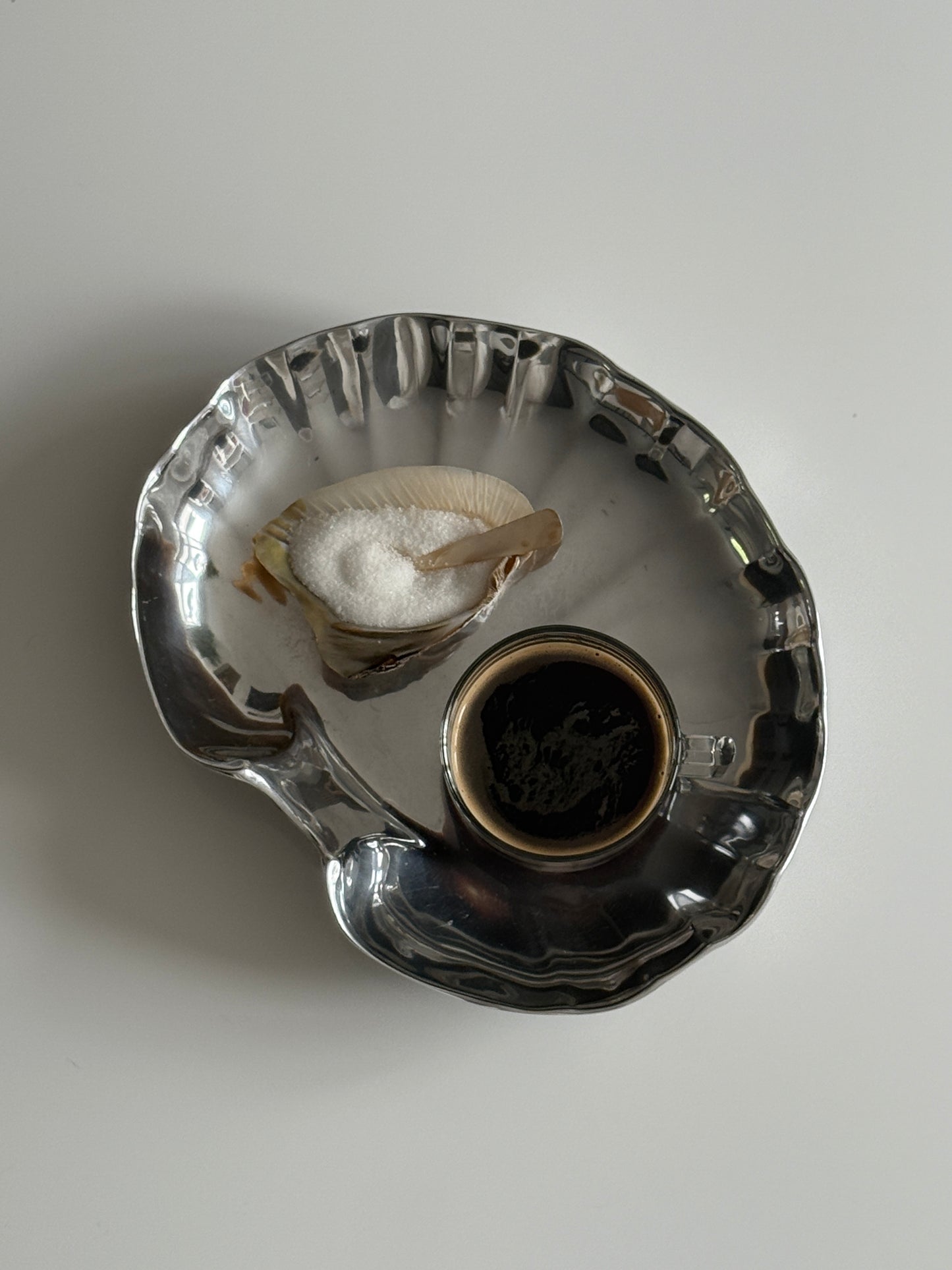 Shell-Shaped Serving Dish