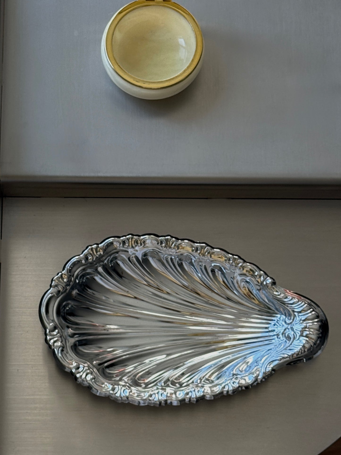 Chrome Clam Shell Trinket Dish