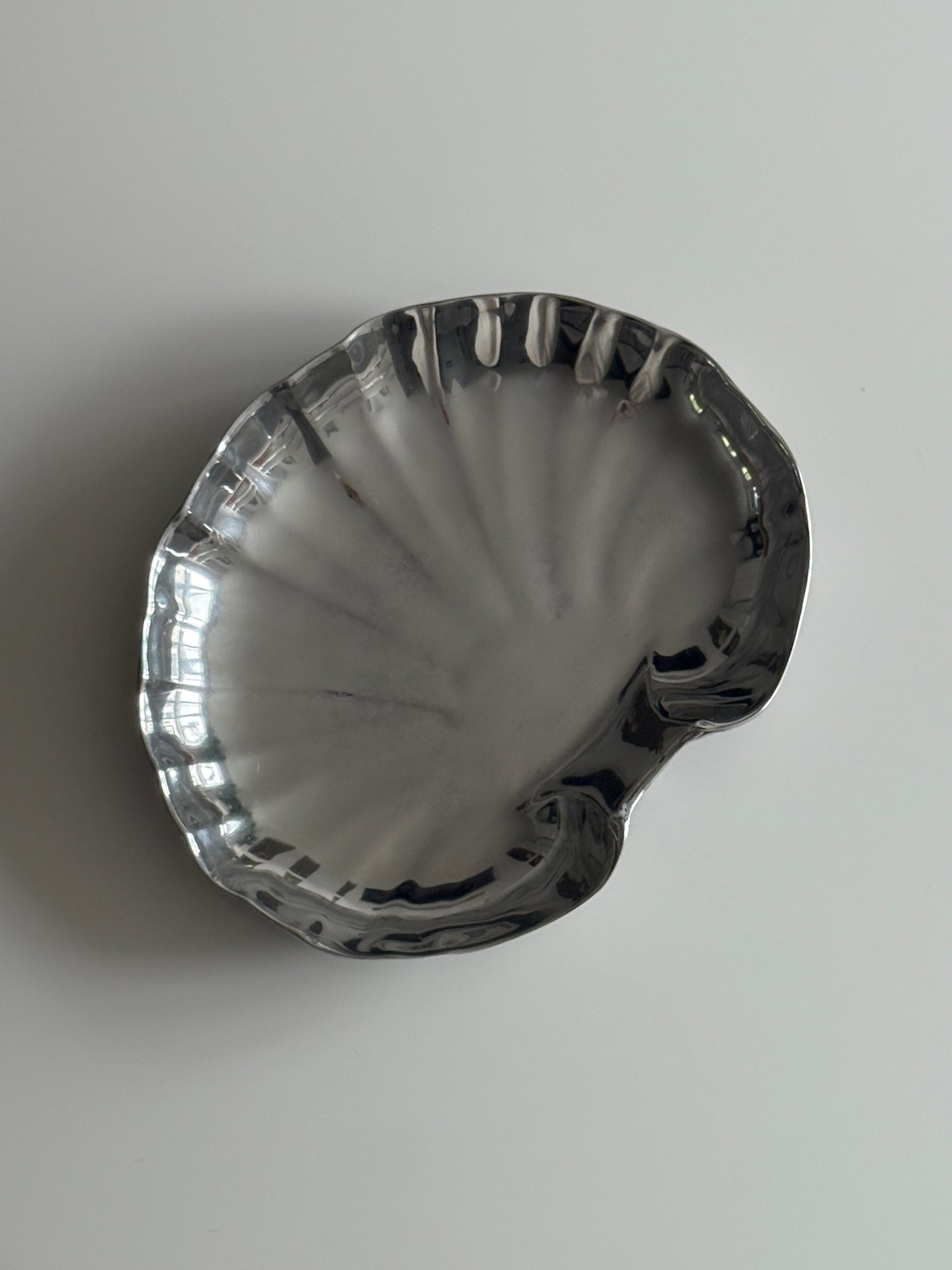 Shell-Shaped Serving Dish