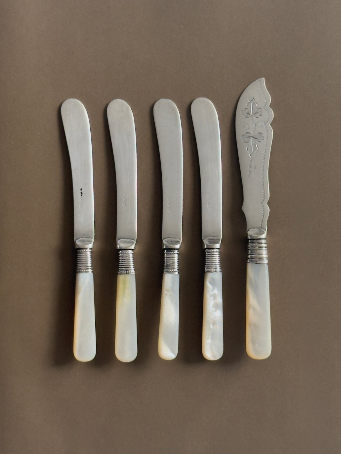 Mother of Pearl Knives - Set of 5