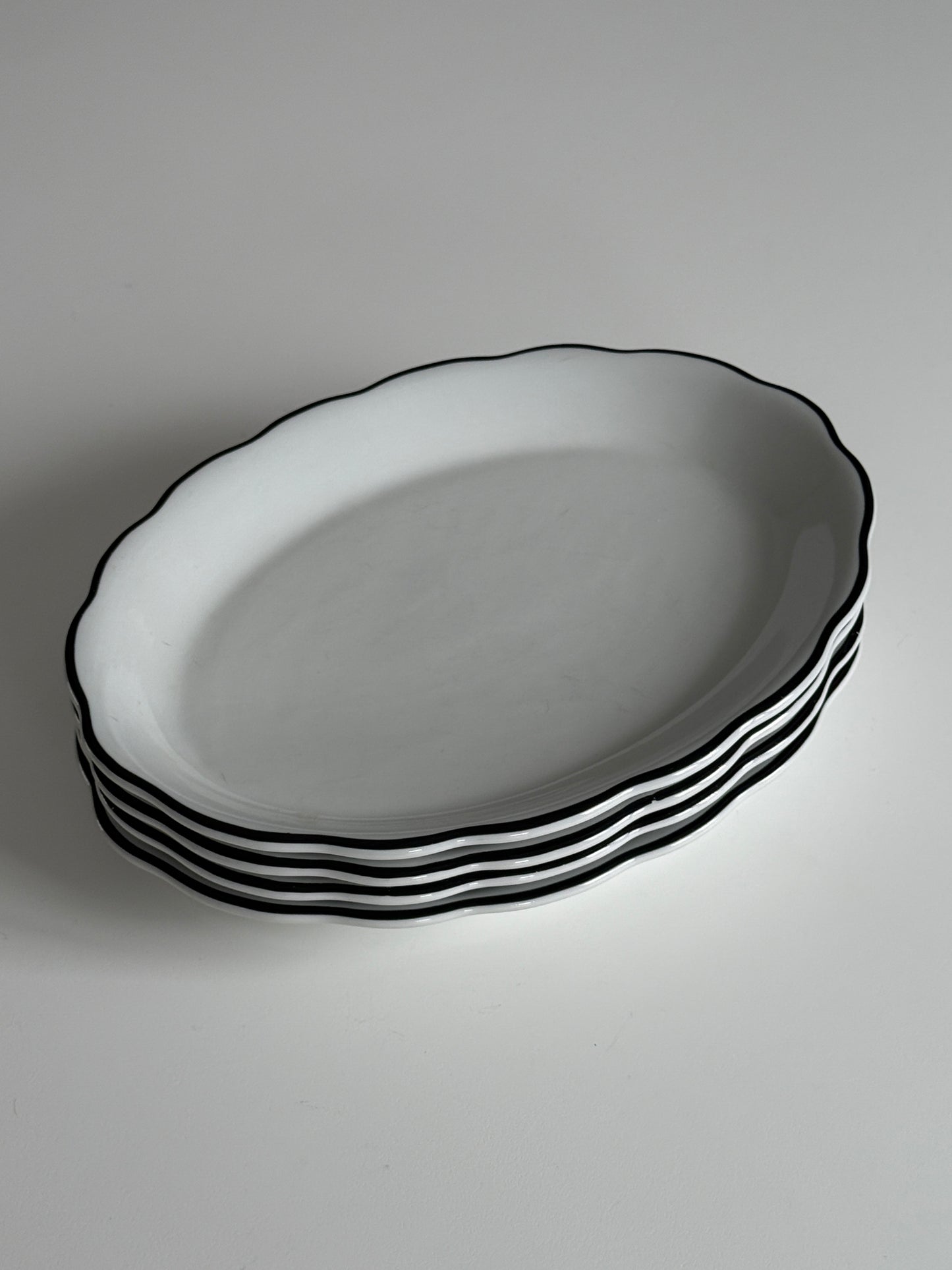 Minimalist White Ceramic Plates with Black Rim - Poland (set of 4)