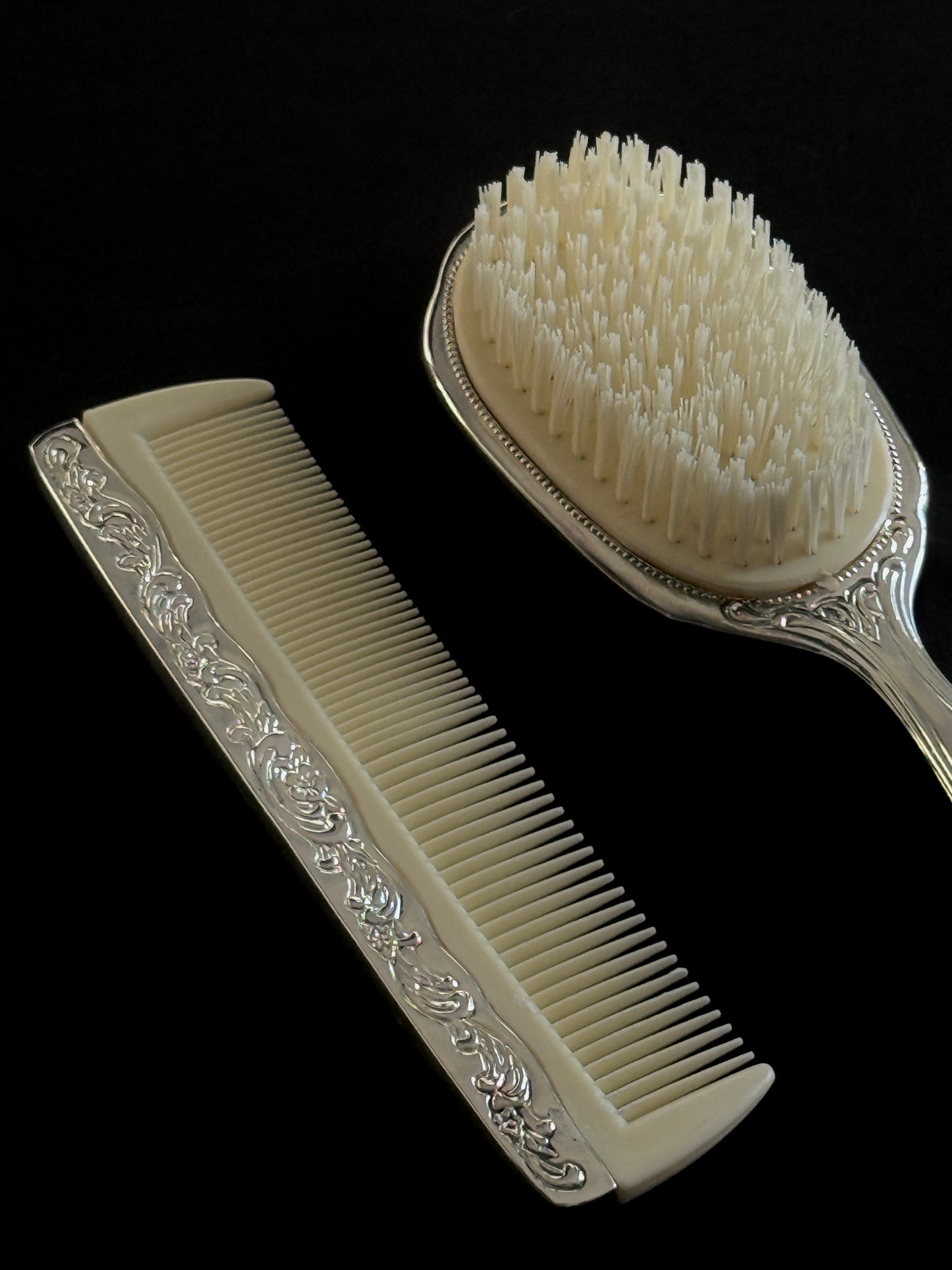 Silver Plated Brush & Comb Vanity Set